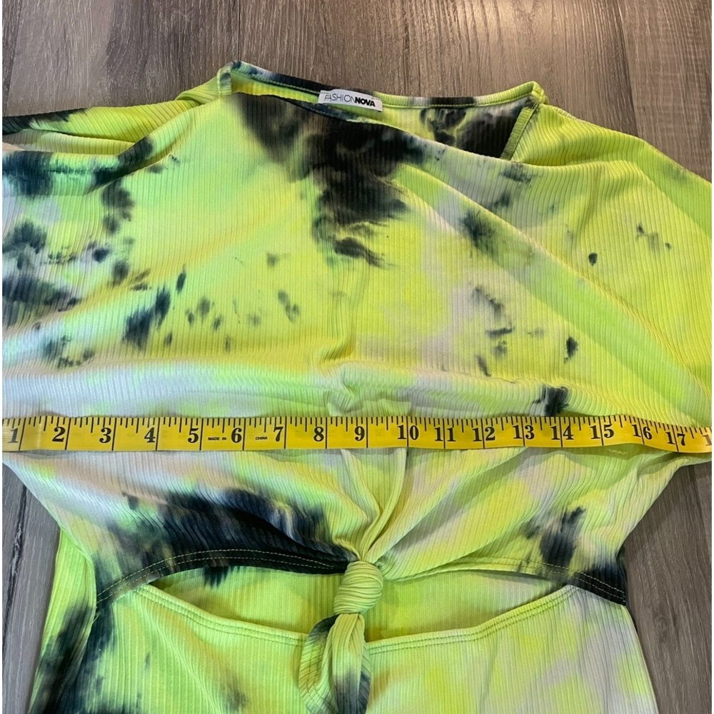 Tie dye maxi dress black, lime,neon yellow, cut out front tie, 
Mid sleeve,Large - Picture 6 of 8